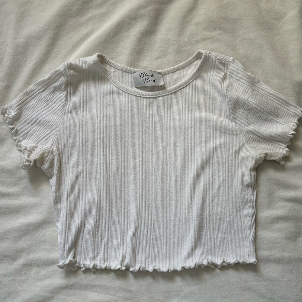 White crop top - M Boutique